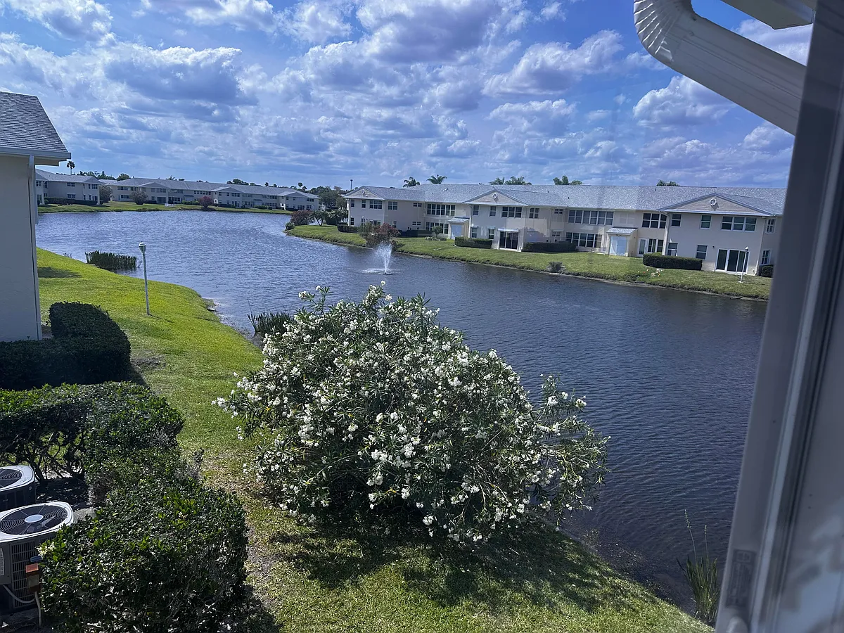 Building Photo - 830 Lake Orchid Cir #205