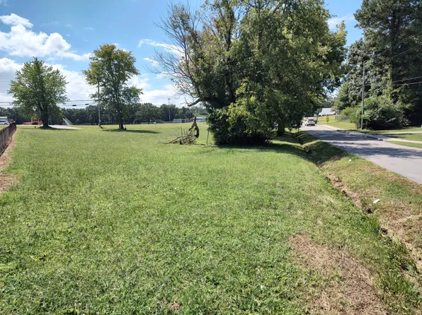 811 Lynchburg Rd, Manchester, TN 37355