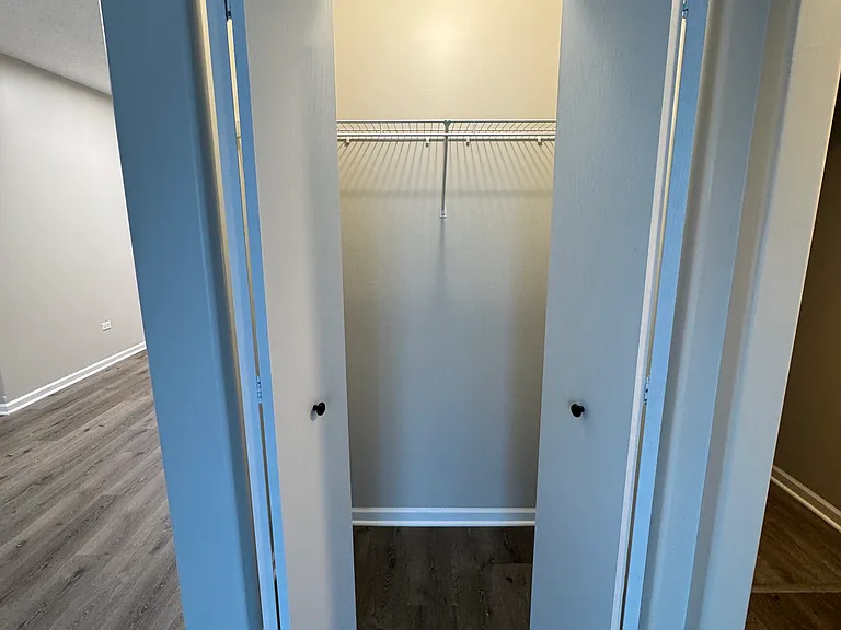 5045 N Northwest Hwy #201 — Photo 3