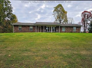 198 Poplar Heights Rd, Point Pleasant, WV 25550