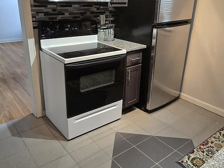 4961 McPherson Ave #D — Photo 10