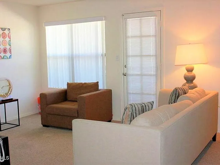 8787 E Mountain View Rd #2027 — Photo 3