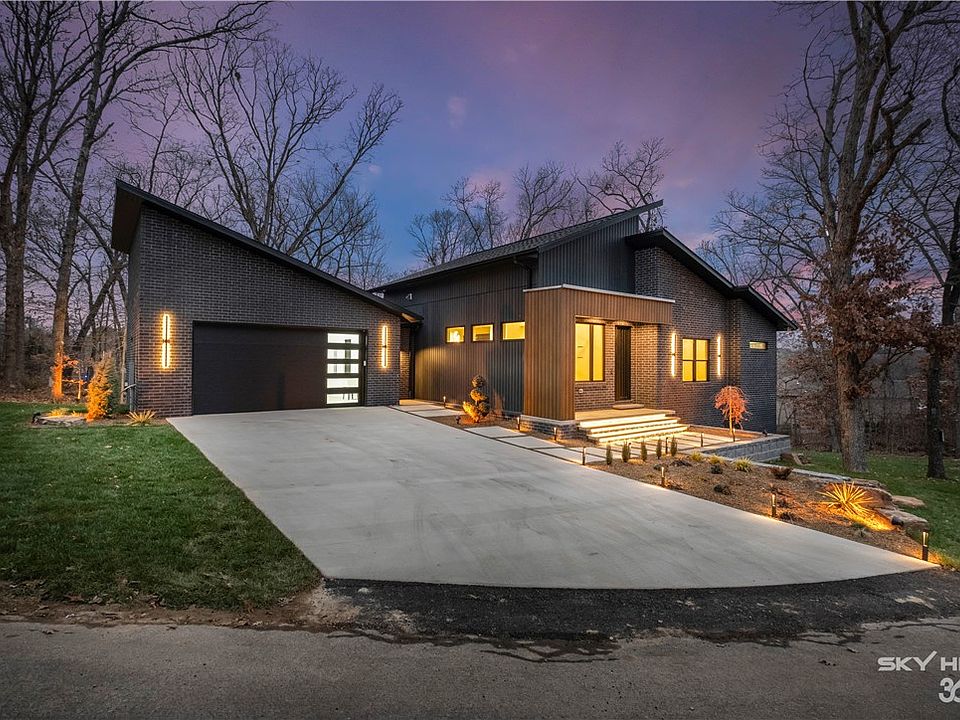 1st image of 5 Ayton Ln