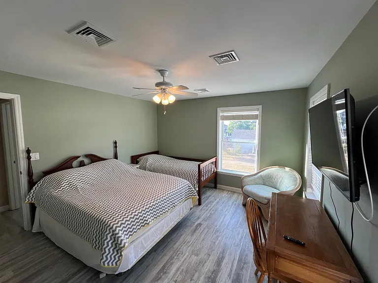 Room with beach view on second floor- (Queen and twin)