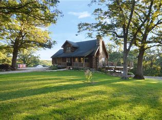 17435 Cardinal Dr, Earlham, IA 50072