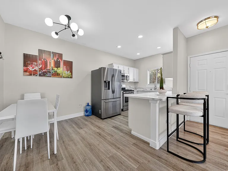 5650 E Sahara Ave #2060 — Photo 8
