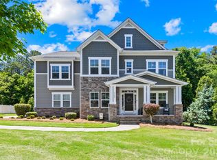 2105 Madeira Cir, Waxhaw, NC 28173