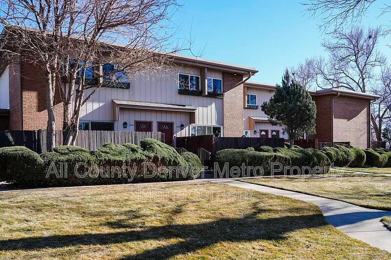 Building Photo - 2808 Eaton St