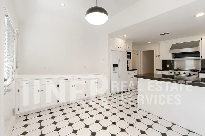 Thumbnail 16