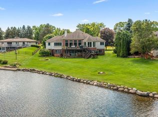 6526 Andersonville Rd, Waterford, MI 48329