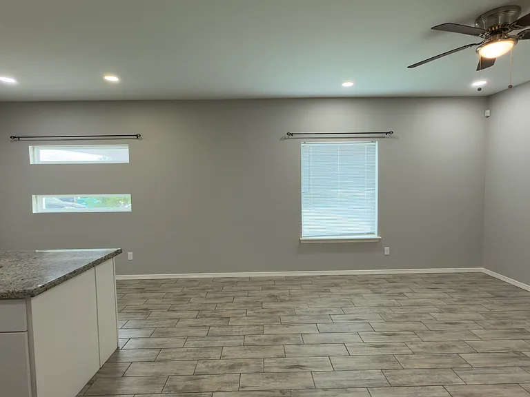 1404 W Heritage Dr #2 — Photo 8