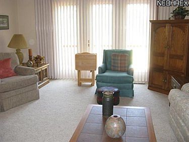 2nd image of 9692 Southview Ct