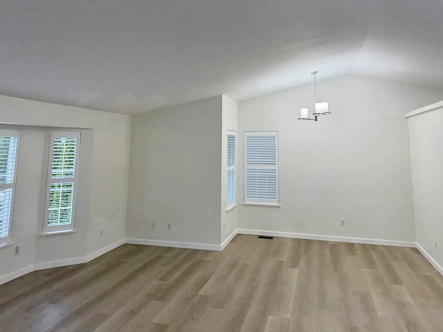 3 bed, 1420 sqft, $3,000 — Photo 4