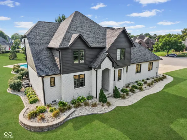 3773 Highland Park Dr, Greenwood, IN 46143