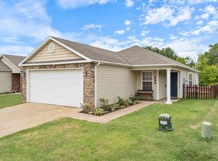 699 Cascade Cir, Springdale, AR 72764