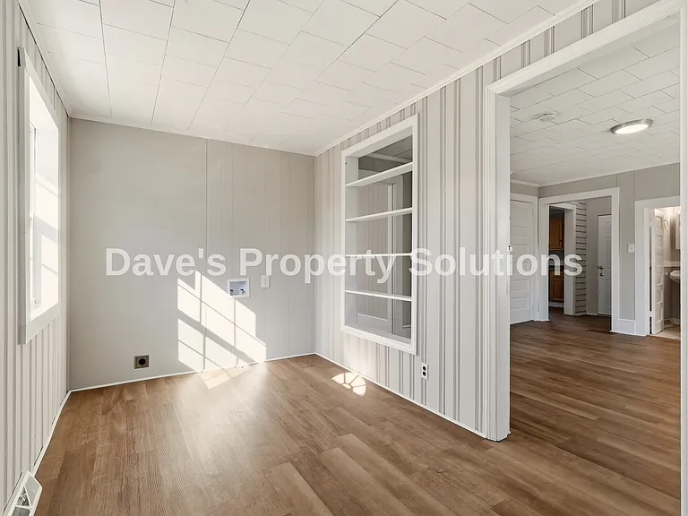 408 Seaman St — Photo 4