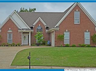 7749 Alexanders Crossing Dr, Olive Branch, MS 38654