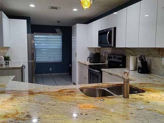 3rd image of 1900 Andromeda Ln #1900