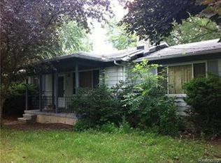 3570 Napier Rd, Canton, MI 48187