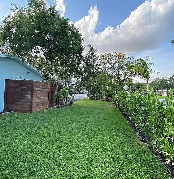 778 5th Ave N — Photo 16