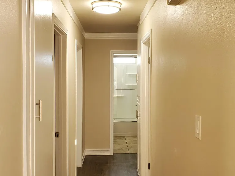 2916 Altura Dr — Photo 8