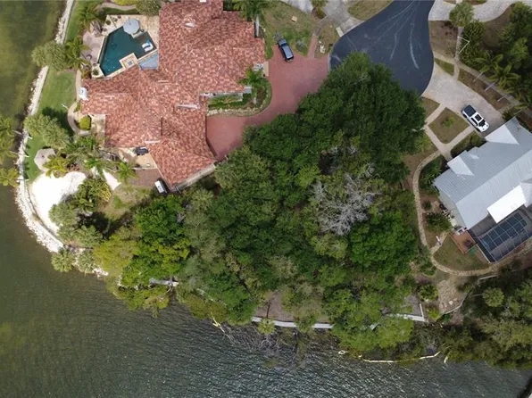 1600 Meyers Cove Dr #11, Tarpon Springs, FL 34689