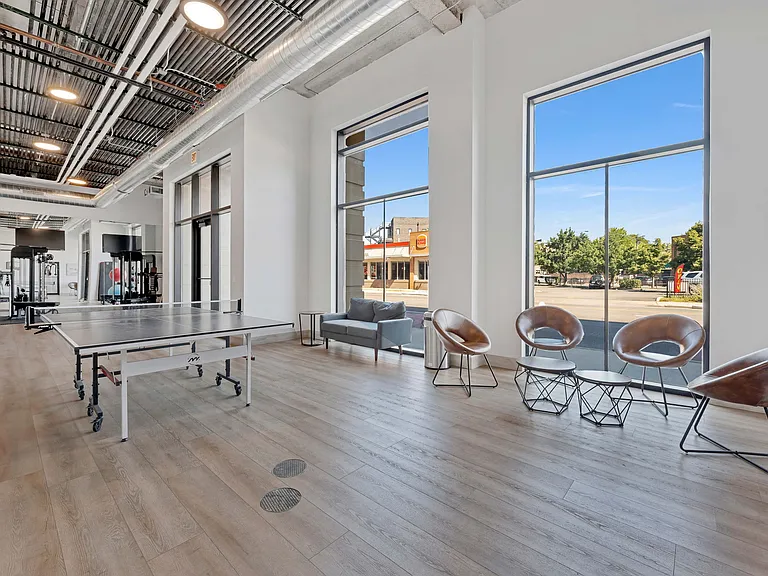 2813 W Belmont Ave #311 — Photo 17