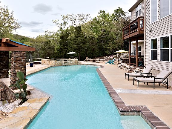 Amazing Pool w/swim up bar