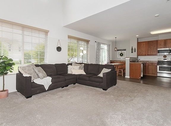 3rd image of 2216 Pembridge Dr