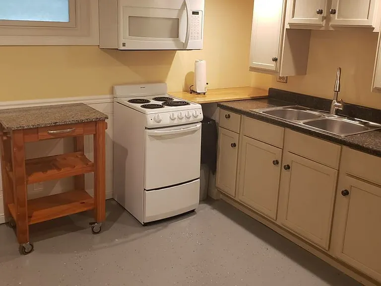 11 Hoitt Dr #11 — Photo 8