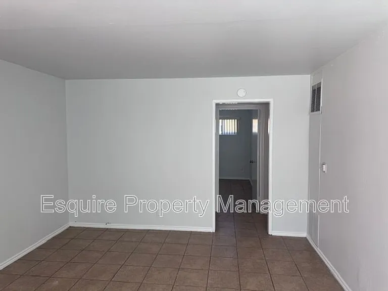 620 Cuesta Del Mar Dr #3 — Photo 2
