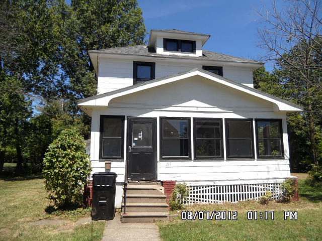 1st image of 217 Woodford Ave