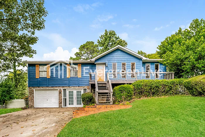 5555 Saddle Ridge Dr