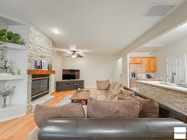 1147 Mary Dr #2 — Photo 12