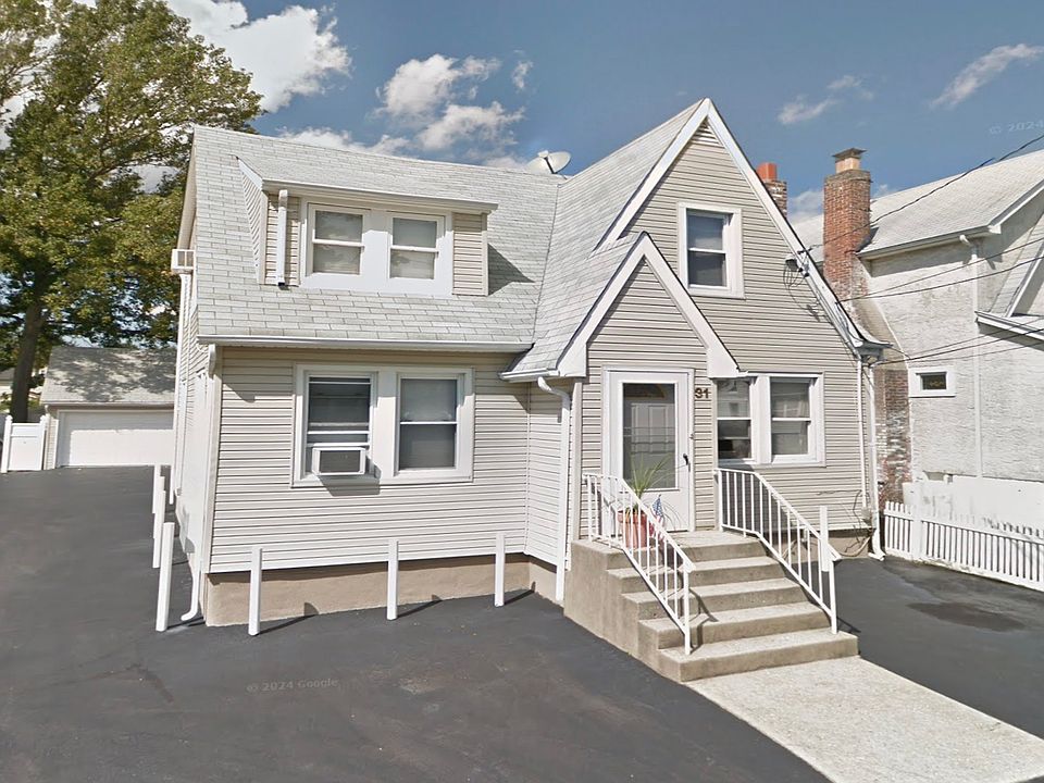 1st image of 31 Willoughby Pl APT 3