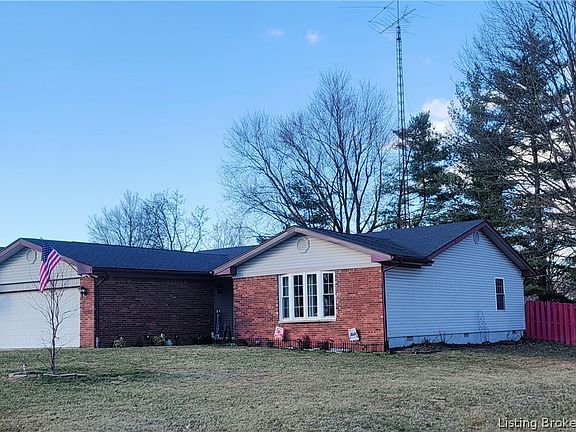 3rd image of 303 Golf Ridge Lane