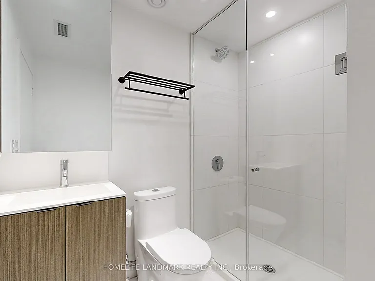 20 Edward St #616 — Photo 23
