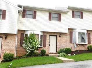 207 Riverview Dr, Ephrata, PA 17522