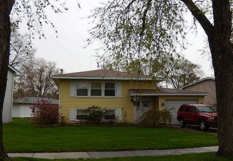 1st image of 1004 W 72nd Pl