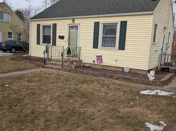 509 Herrick Park Dr, Tecumseh, MI 49286