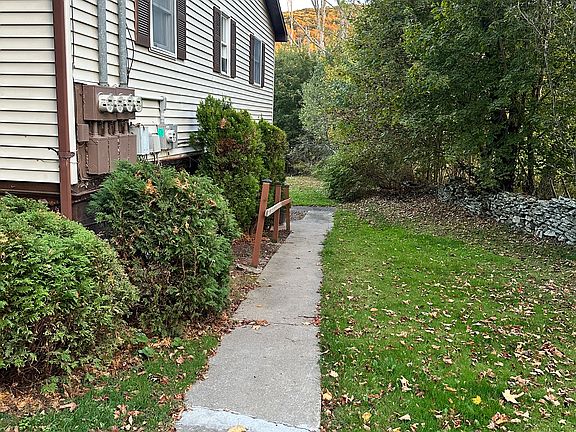 walk way to entrance