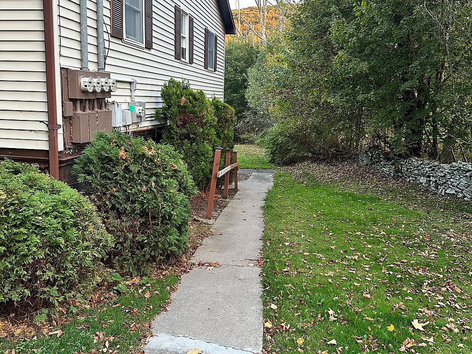 walk way to entrance