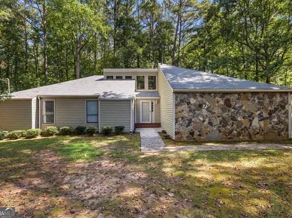 165 Felton Ct, Fayetteville, GA 30214
