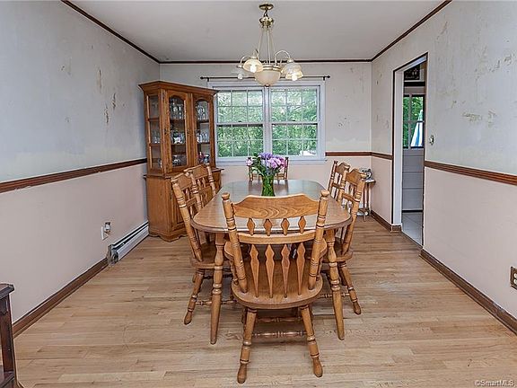 4th image of 22 Nutmeg Ln