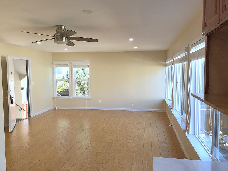 1st image of 419 Avenue G APT D