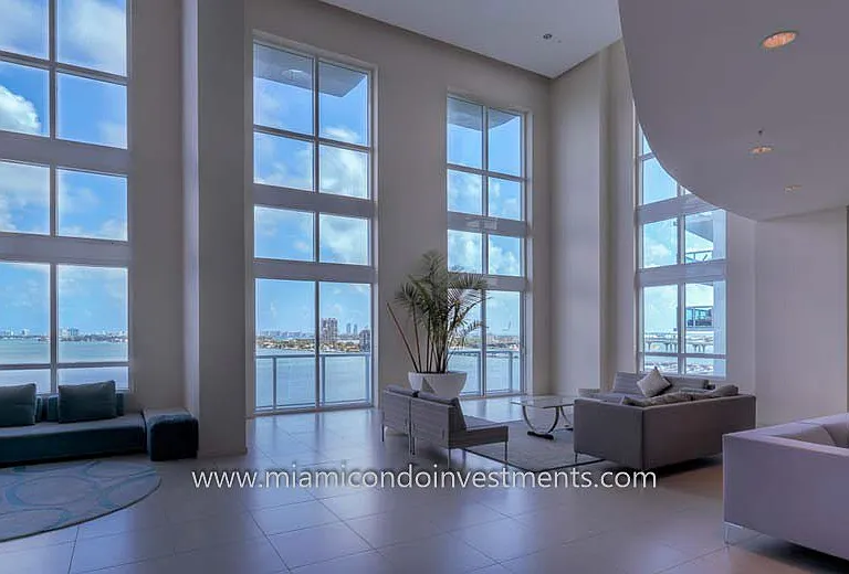 Common work and social space with beautiful ocean views!