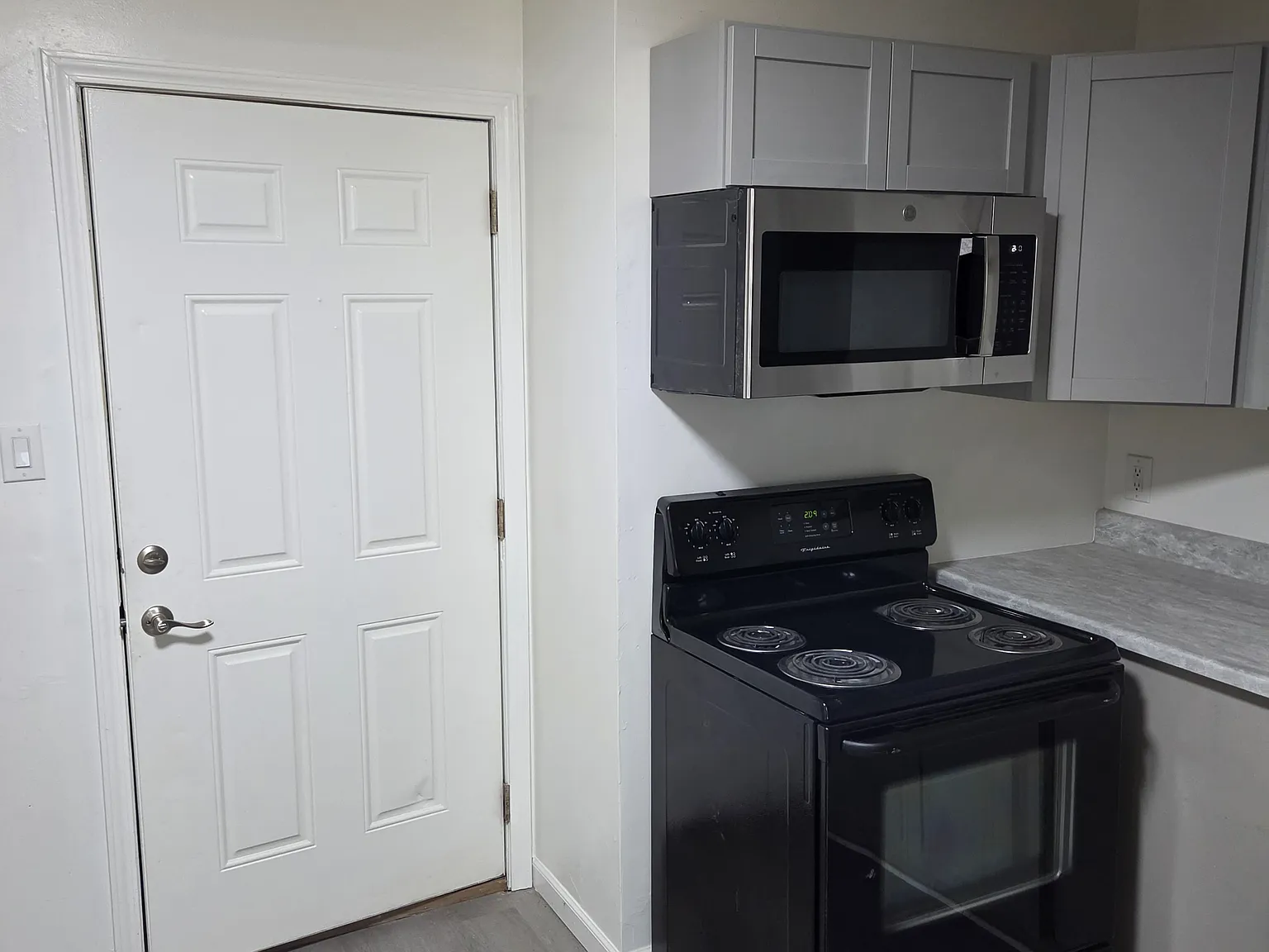 1 bed, 600 sqft, $800 — Photo 3