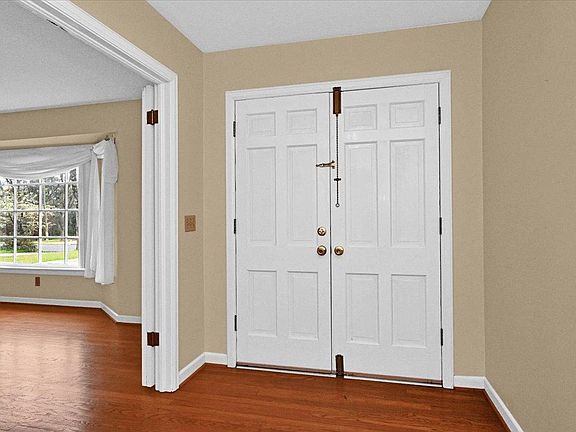 3rd image of 1411 Mitchell Rd NW