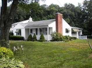 15 Ridgefield Rd, Enfield, CT 06082