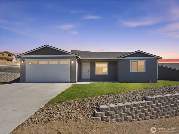 1975 N May Court, East Wenatchee, WA 98802